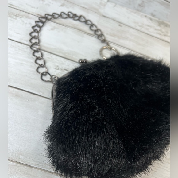 Purse Y2K vintage Black faux fur clutch bag with chain - Picture 9 of 11